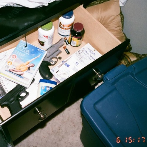 unotheactivist  - oh yeah! [prod. 100 stacks]