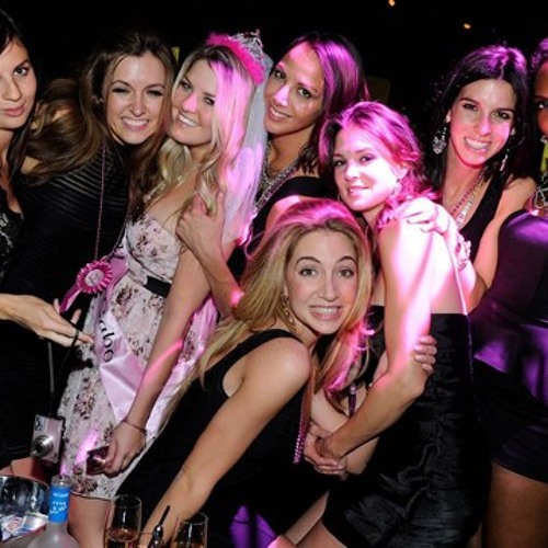 Girls night out club vids — img 2
