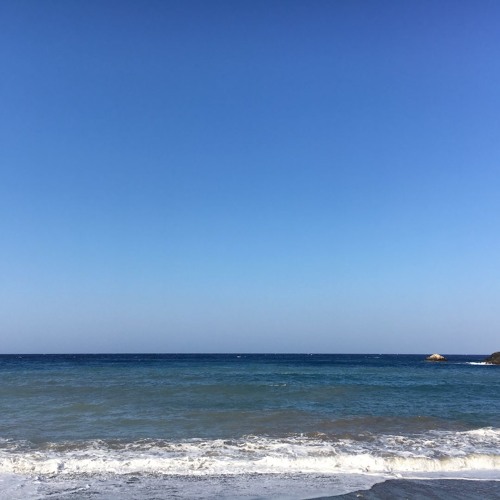 Ocean Swallowing Rocks
