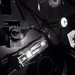 Proof of concept - hand made kitchen foil ribbon Vs shure sm7b - RAW SIGNAL