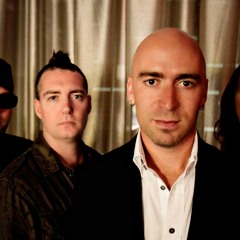 Live - They Stood Up For Love 02 Acoustic Piano