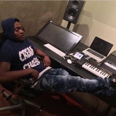 Thuggin Feat. Hunnid M'z