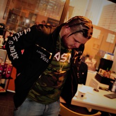 P.DUBSZ - TRAP JUMPIN FEAT NYEBEEZY(Engineered By @CezBeats)