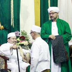 Qasidah Majelis Rasulullah SAW - Fii Rajab Kam Ajaib + teks qosidah.mp3