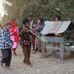 អុំទូក (ភូមិចារជ្រុំ)