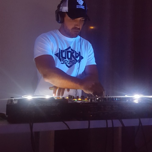 LUCKYSOUND@BURLESQUE