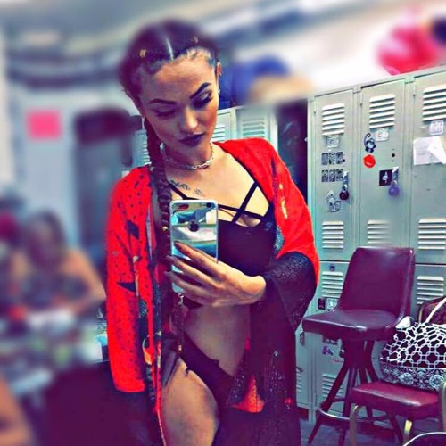 Firstclasszaemeeze "Ambitous"