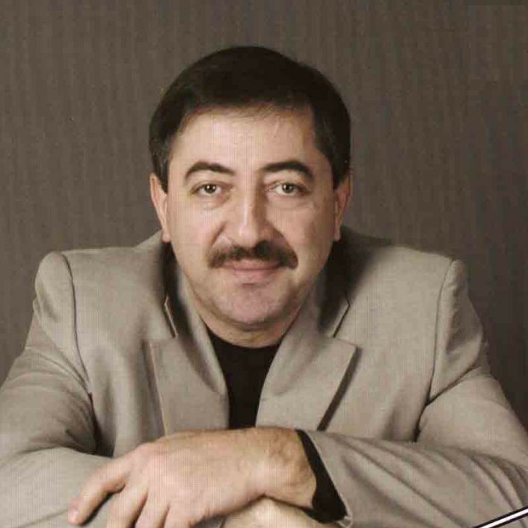 Гусейн манапов семья. Гусейн манапов семья. Гусей манапов. Гусейн манапов. Гусейн манапов чайки.