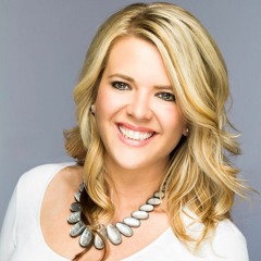 Journey to VP with Danielle Lawver, College Student turned Entrepreneur / Mom of 4