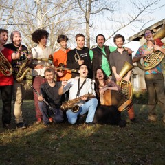 Shantil, by Trio Loubelya (orkestar!)