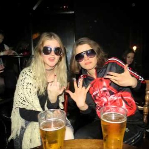 Mc Blær & Bleach Pistol - Búinaðbangann