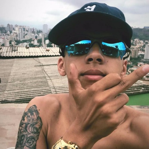 MC RICK -  LARISSINHA SAFADONA - CABELO DE CREME ( DJ DELUCA E FIUZA E LG ) 2017