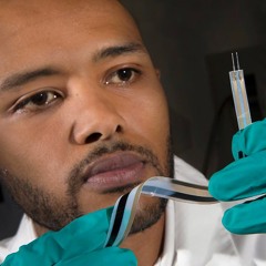 New Motion Sensors a Major Step Toward Low-cost, High-Performance Wearable Technology