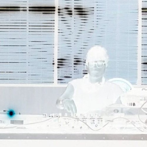 Connection Abstract Radio Show 01/12/2017 - Eva Melkeis