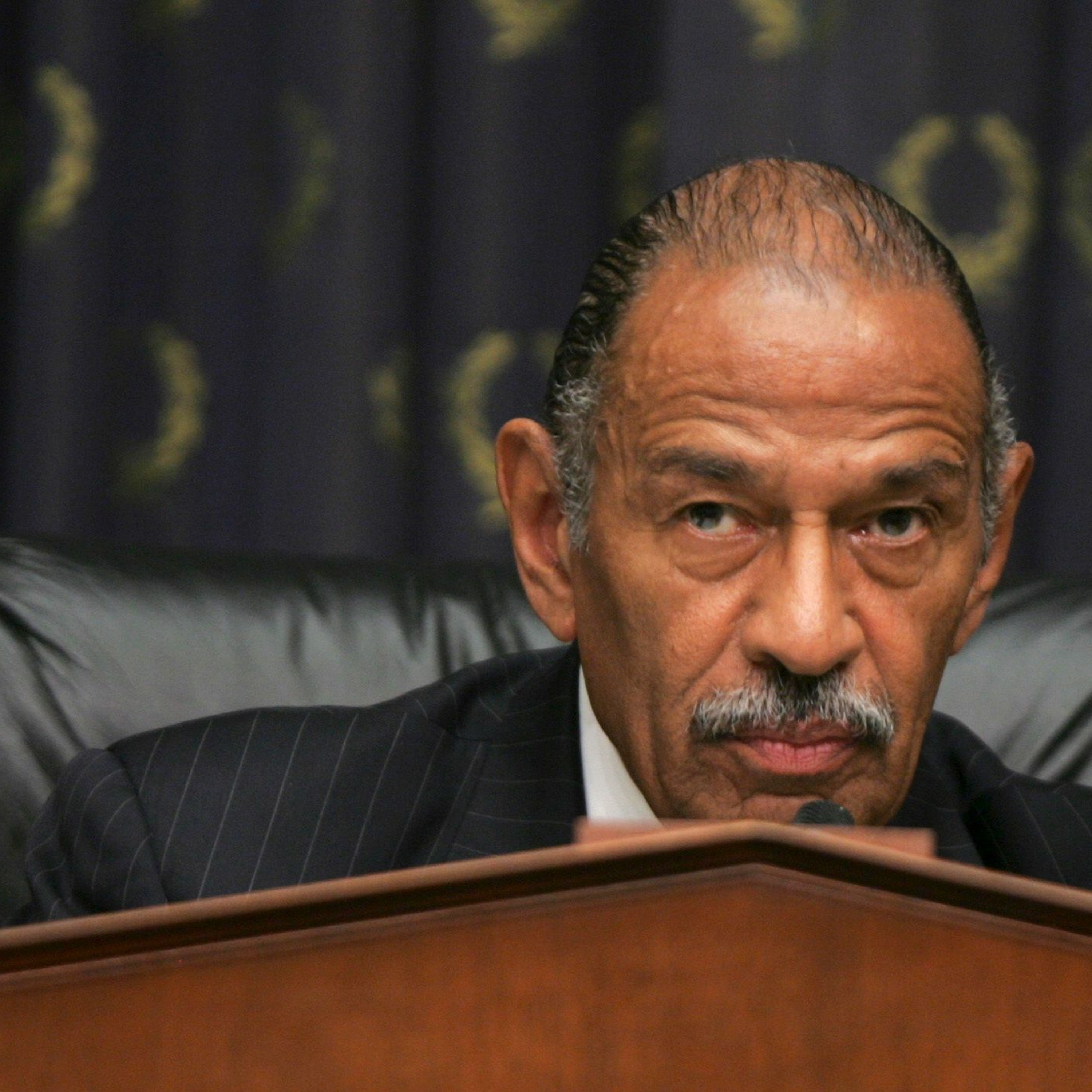 Dominoes begin to fall in Congress on sexual harassment