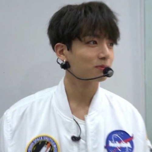 jungkook - 2u (empty arena)