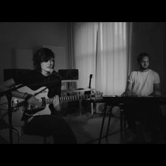 Madeline Juno-Ohne Kleider