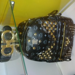 SHININ IN DA DARK-1.mp3