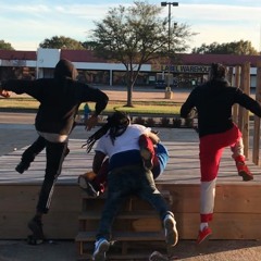 EMG MONE FT EMG CHAMP "GUMMO"