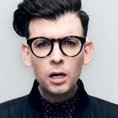 EP 30 - Moshe Kasher (Special Hanukkah Episode)