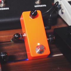 Airis Effects Mid Boost 0% vs. 50%