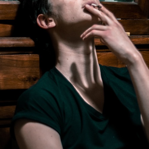 slumpthinidle - sei sempre stata la luce ad intermittenza nel seminterrato