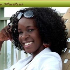 Renee Rattray's Instagram, Twitter & Facebook on IDCrawl