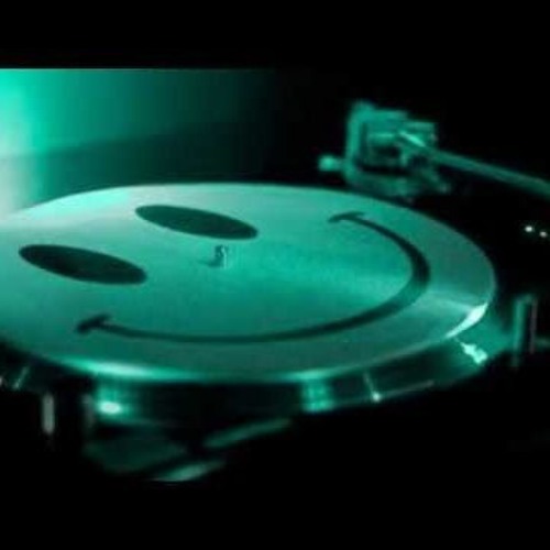 DJRovanec@gardenparty G&J Place ---Is this Retro?--- 04 10 2003