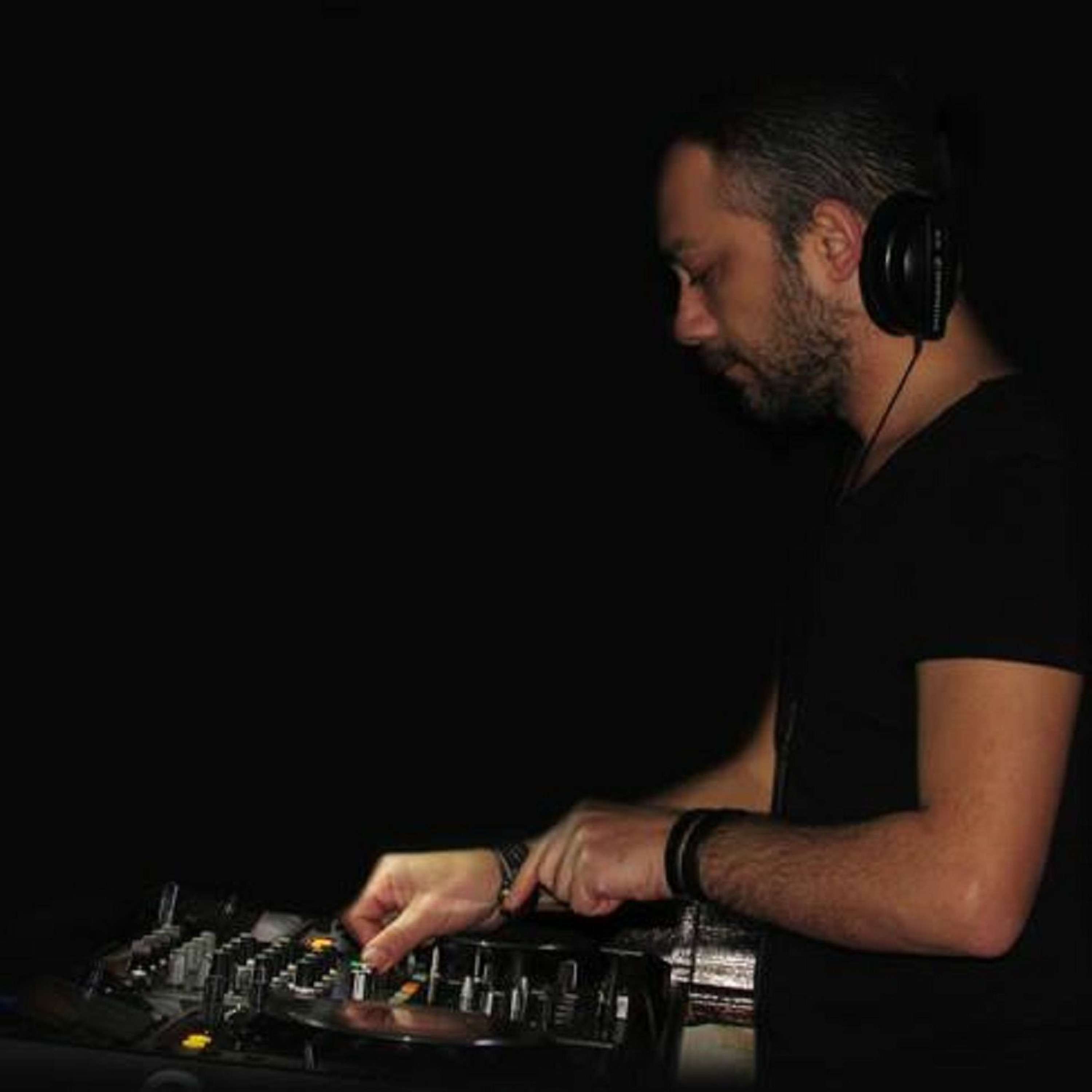 Fındıke & Heyser - Deep From Sakarya Hujujuj Radio 12.04.2017 episode artwork