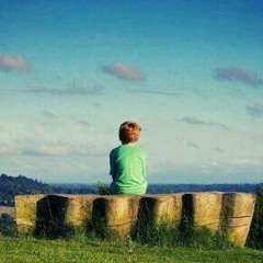 ظن الخلي بأن البعد يؤنسني