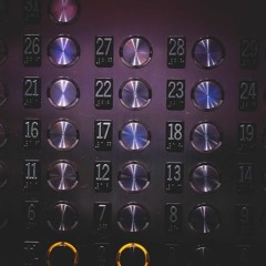 sounds from the jazz lounge in the elevator