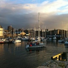 Llongau Caernarfon/Caernarfon Harbour