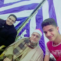 عندما يحضر الأب يخرج القارئ كل ماعنده بالقلوب اسمع الشيخ السيد الطنطاوي في حضور والده رحمه الله
