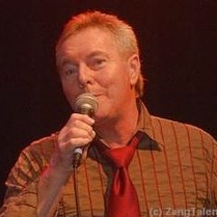 10 De Wereld Moest Vol Mensen Zijn- John Larry