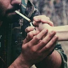 هذا العالم تافه يا رفيقتي