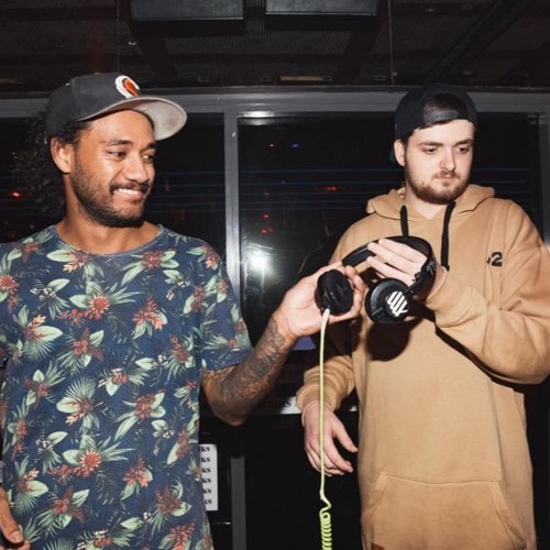 Lil Johnnie Ft. Slim Jesus - Deuce Deuce (Zaccu Remix)