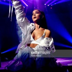 Ariana Grande Dangerous Woman Tour Live Singapore F1 Race Concert
