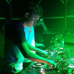 Maurizzle & DJ Shadez - Attention (200 FOLLOWER FREE DL)