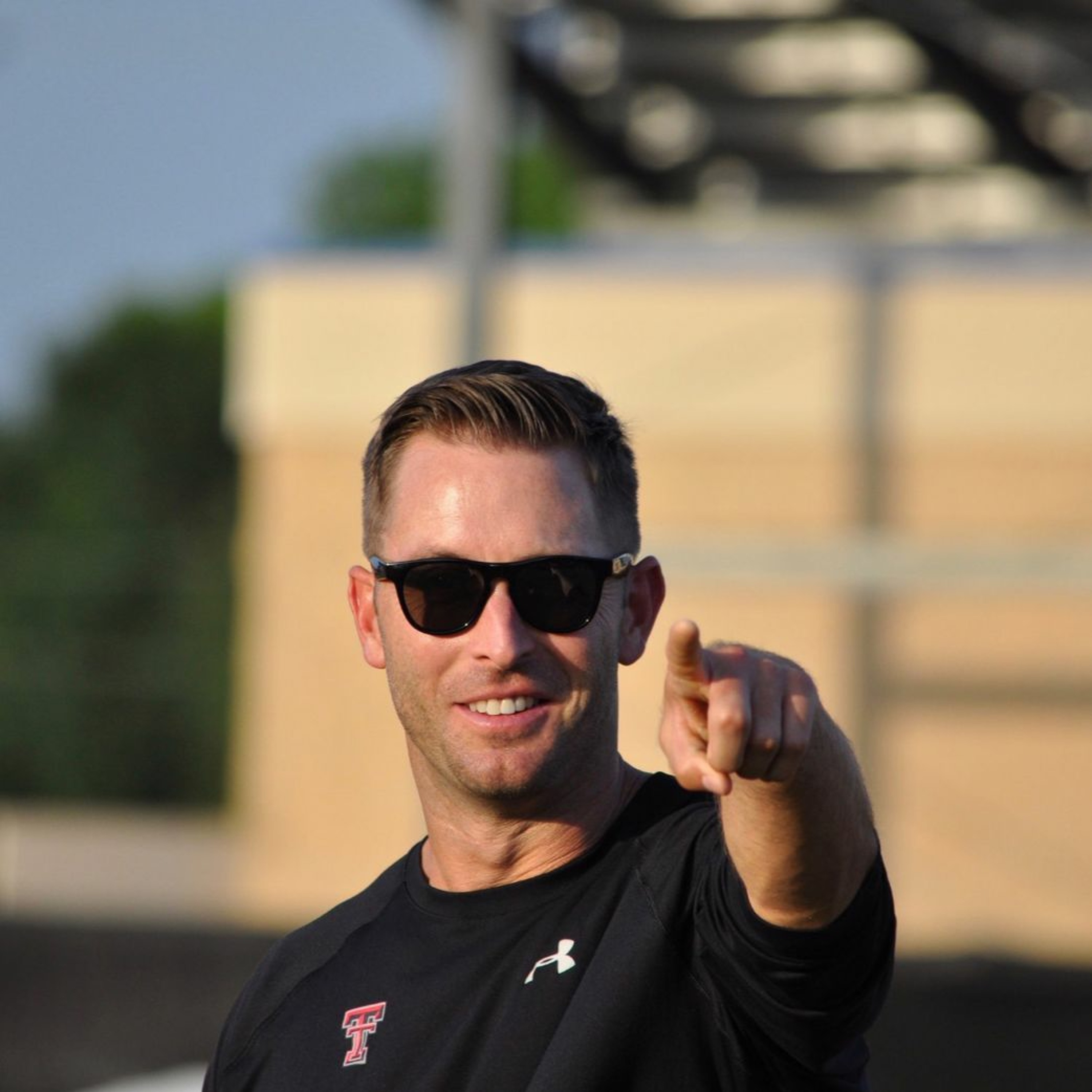 Victory Bells Podcast (1-25): Offensive coordinator candidates, Finishing the 2018 class, and more!