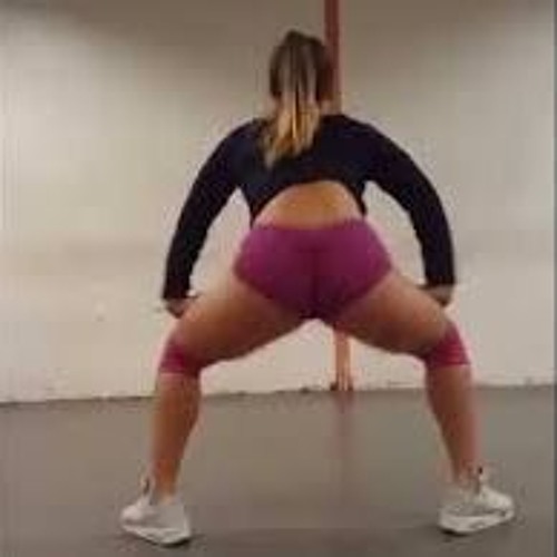 Big Booty White Women Twerking