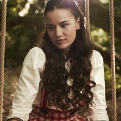 Fahriye Evcen - Bahçede Yeşil Çınar (Lovebird)
