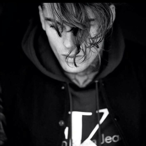 اغنية عندي حب لبنها