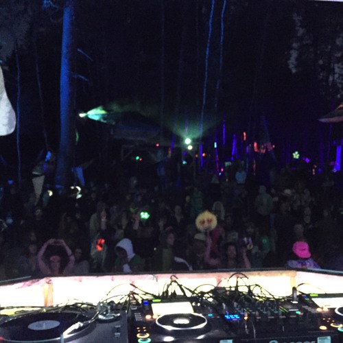 Claire Closing the Mushroom Stage @ Future Forest July 30, 2017