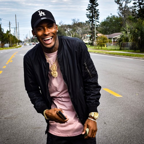 chris brown fanny pack