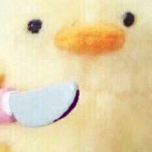 Цыпленок с ножом мем