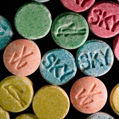 Ţhəm FūĶĶıņğ Đřûğ§ (feat. Lil Kush & YGKP) (Prod. BenihanaBoiBeats)