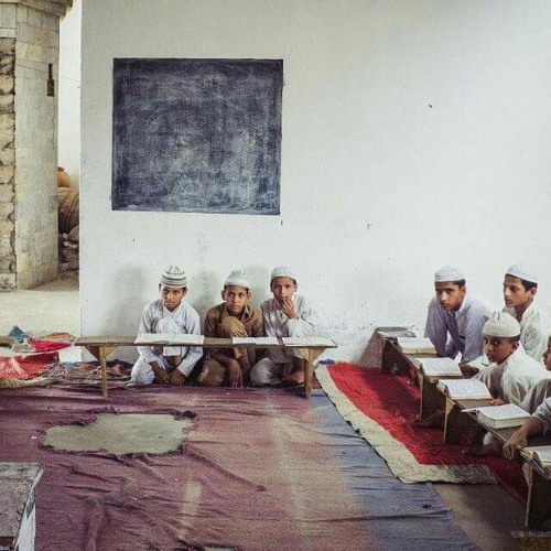 ياحمزة قل: أنتَ ~ياحمزة وحق القرآن لأكرمنَّ أهل القرآن وسيما إذا عملوا بالقرآن