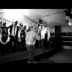 CV Leonidas ft Erwin - Mèt Steek Bin Iech Compleet