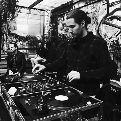 ModHyp Podcast 005. Rick Howe