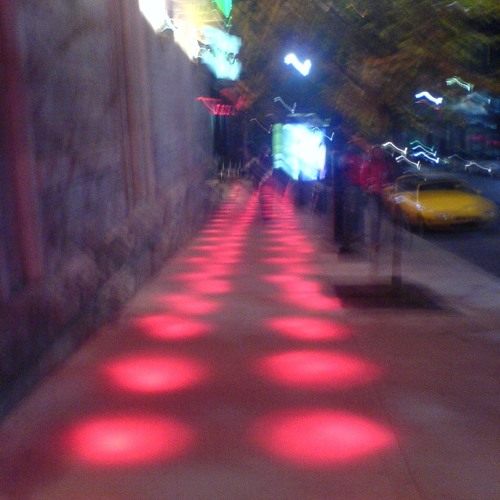 Hit - 38 - Breaking Glass